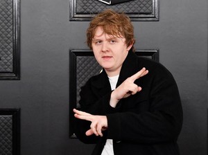 Cerita Lewis Capaldi Membeli Rumah di Kawasan Elit London