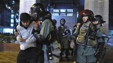 Untuk meminimalisir penyebaran virus corona, warga meminta pemerintah menutup perbatasan Hong Kong dan China. (AP Photo/Vincent Yu)