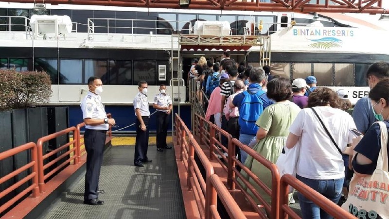 Di Pelabuhan Bintan dan Tanjung Pinang telah dipasang alat thermal scanner per tanggal 24 Januari 2020 untuk mendeteksi peningkatan suhu tubuh penumpang.