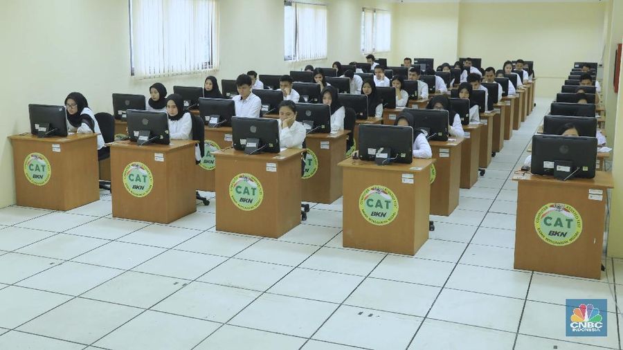Tes awal bagi calon pegawai negeri sipil (CPNS) adalah Seleksi Kompetensi Dasar (SKD). Tes ini akan dilakukan hingga Februari 2020.