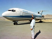 Pesawat Jatuh di Afghanistan: Boeing 737-400, Bawa 83 Orang