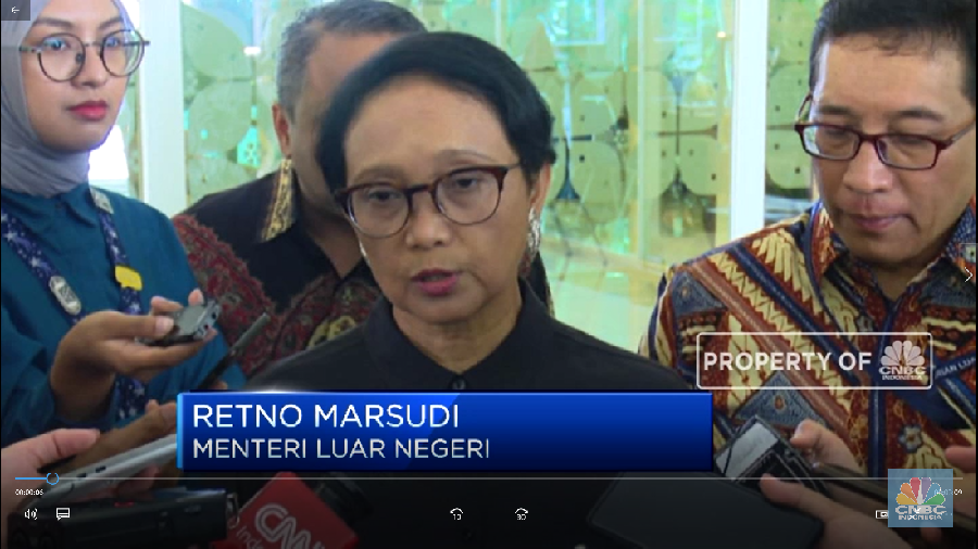 Pemerintah Indonesia akhirnya melarang turis dari China untuk masuk ke Indonesia setelah ancaman penyebaran virus corona semakin meluas.