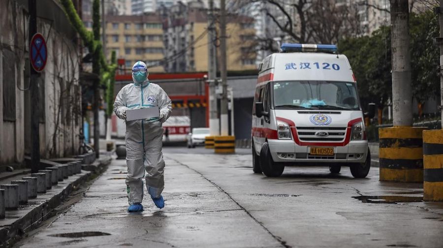 Korban tewas akibat virus corona asal Wuhan, China, terus bertambah. Kini corban mencapai 902 orang.