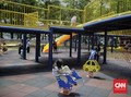 FOTO: Keceriaan yang Mengusir Seram di Taman Puring