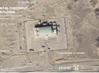 Di Tengah Corona, Iran Pamerkan Satelit Militer Pertama