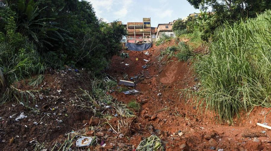 Banjir dan longsor terjadi di Brasil, Senin (27/1/2020) waktu setempat. Musibah itu menyebabkan 54 orang tewas, dan 18 orang hilang.