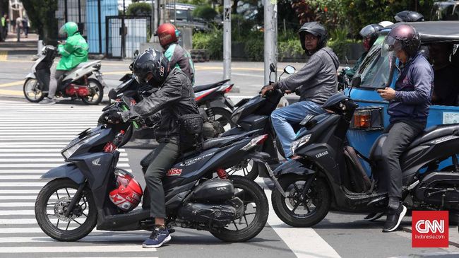 Penindakan Tilang Elektronik untuk Motor Berlaku Hari ini - CNN Indonesia