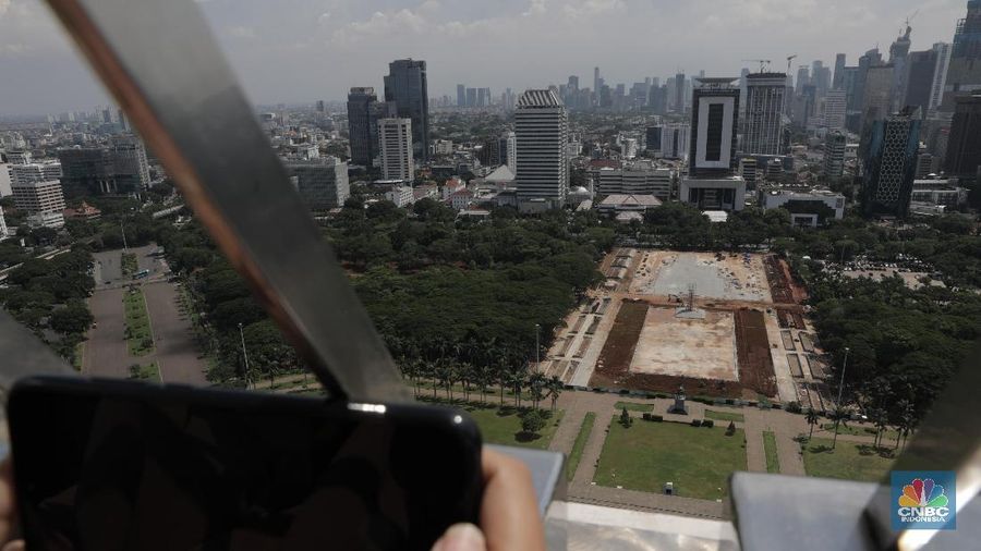 Pemprov DKI Jakarta dan DPRD DKI Jakarta sepakat menghentikan revitalisasi di kawasan Monas.