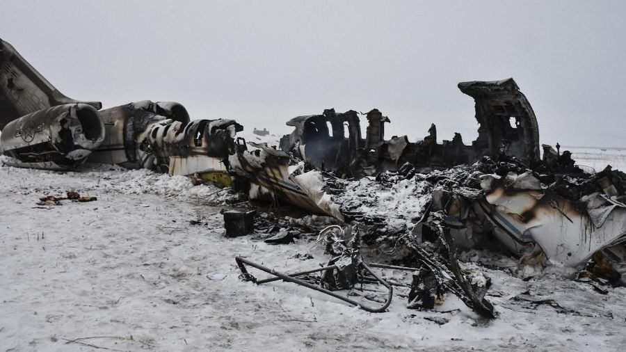 Pesawat Militer AS, Bombardier E-11A Jatuh di Provinsi Ghazni, Afghanistan. Jatuhnya pesawat masih simpang siur. Meski ada yang mengatakan tertembak Taliban.
