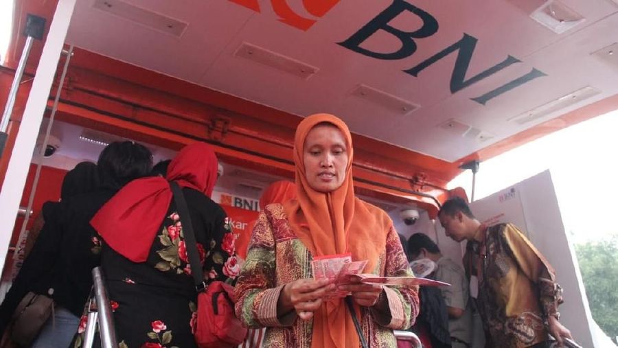 BNI Kembali Salurkan Bansos Hingga KUR Graduasi KPM Tahun 2020 (Dok: BNI)