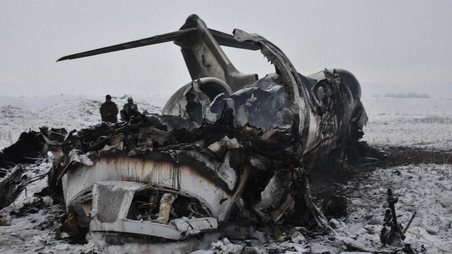 Pesawat Militer AS, Bombardier E-11A Jatuh di Provinsi Ghazni, Afghanistan. Jatuhnya pesawat masih simpang siur. Meski ada yang mengatakan tertembak Taliban.