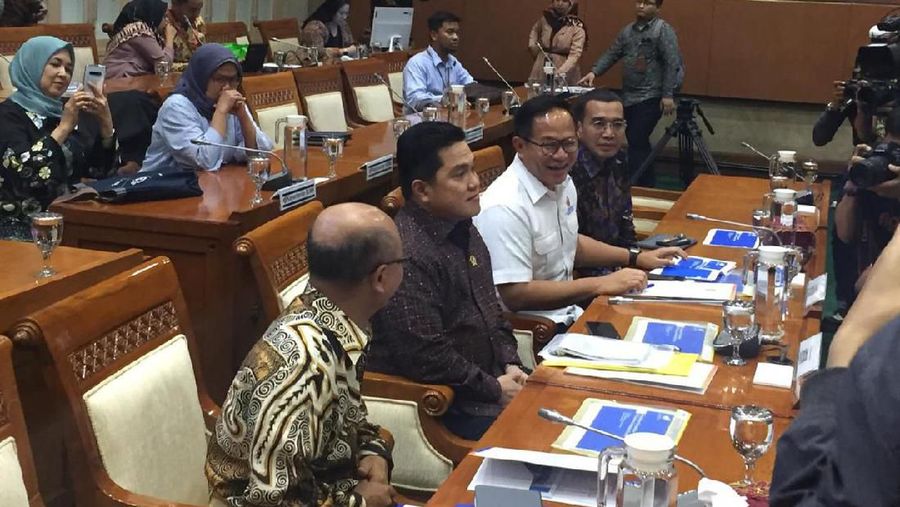 Menteri BUMN Erick Thohir menyadari banyak BUMN yang ternyata melenceng dari core bisnisnya.