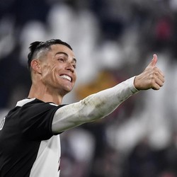 Pemain Juventus Kena Corona, Apa Kabar Ronaldo?