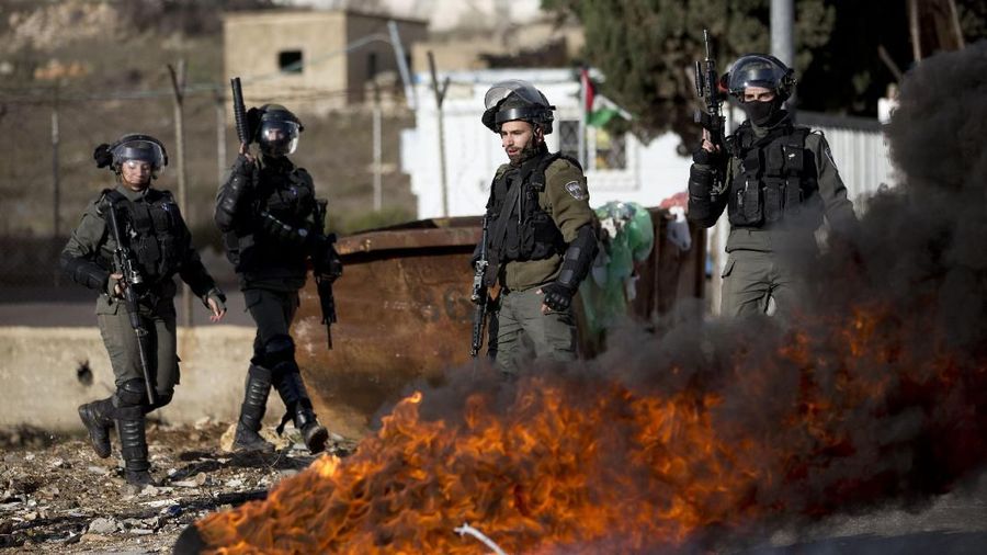 Warga Palestina Marah. (AP Photo/Majdi Mohammed)