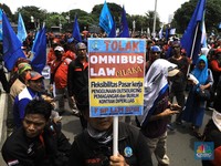 Siap-siap! Hari Ini Buruh Grebek DPR Protes Omnibus Law