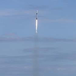 Elon Musk Boleh Bawa Starlink ke Indonesia, Asal...
