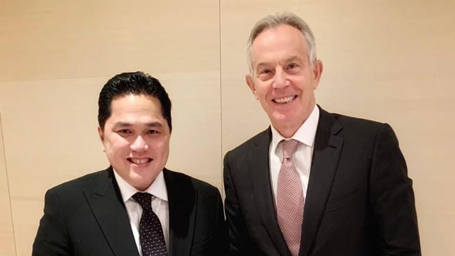 Erick Thohir, dalam perjalanan dinas keduanya ke Jepang, bertemu dengan Perdana Menteri Inggris periode 1997-2007 Tony Blair
