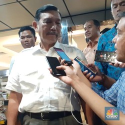 Luhut Ungkap 'Perang' AS vs China Kelola Tanah Jarang RI