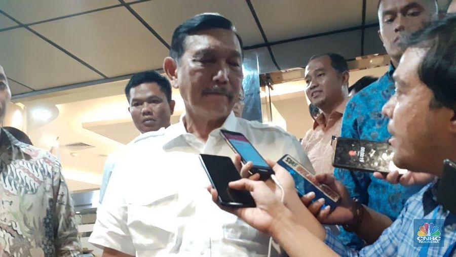 Menko Kemaritiman dan Investasi Luhut Binsar Pandjaitan. (CNBC Indonesia/Anisatul Umah)