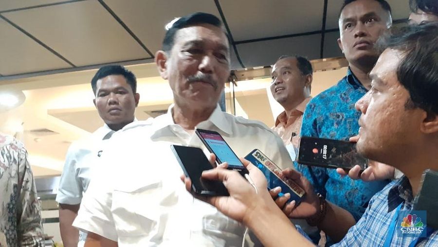 Menko Kemaritiman dan Investasi Luhut Binsar Pandjaitan. (CNBC Indonesia/Anisatul Umah)
