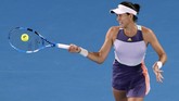 Garbine Murguza berhasil memenangkan set pertama dengan skor 6-4. (AP Photo/Andy Wong)