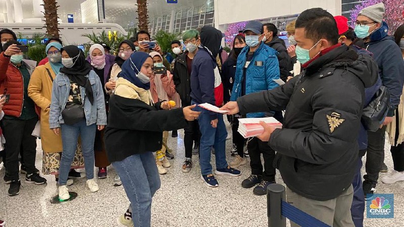 Mereka akan dipulangkan dengan menggunakan pesawat milik Batik Air.