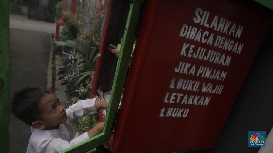 Keberadaan Kampung Literasi di Jatipulo menjadi salah satu ikhtiar untuk meningkatkan minat baca.