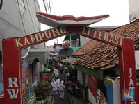 RI Susah Maju karena Literasi Keuangan Rendah, Cuma 37% Gaes!