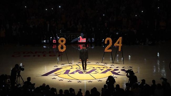 Usher dan Boyz II Men Kenang Kobe Bryant di Laga LA Lakers