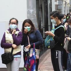 Warga RI Mau Pakai Masker, Kok Kasus Corona Naik Terus?