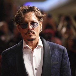 Misteri Ujung Jari Jhonny Depp yang Putus mulai Terungkap