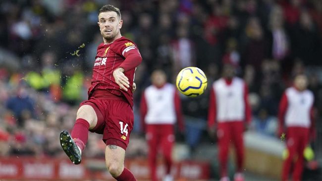 Ikuti Saran Legenda MU, Henderson Ogah Minta Kaus Messi