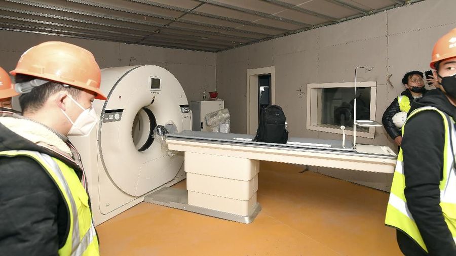 Pembangunan RS khusus pasien virus Corona di Wuhan dimulai ketika muncul laporan kekurangan tempat tidur di rumah sakit yang ditunjuk untuk menangani virus ini.
