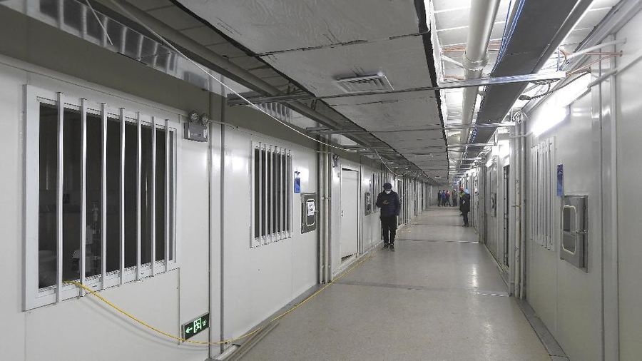Pembangunan RS khusus pasien virus Corona di Wuhan dimulai ketika muncul laporan kekurangan tempat tidur di rumah sakit yang ditunjuk untuk menangani virus ini.