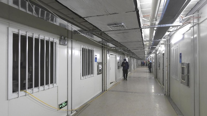 Pembangunan RS khusus pasien virus Corona di Wuhan dimulai ketika muncul laporan kekurangan tempat tidur di rumah sakit yang ditunjuk untuk menangani virus ini.