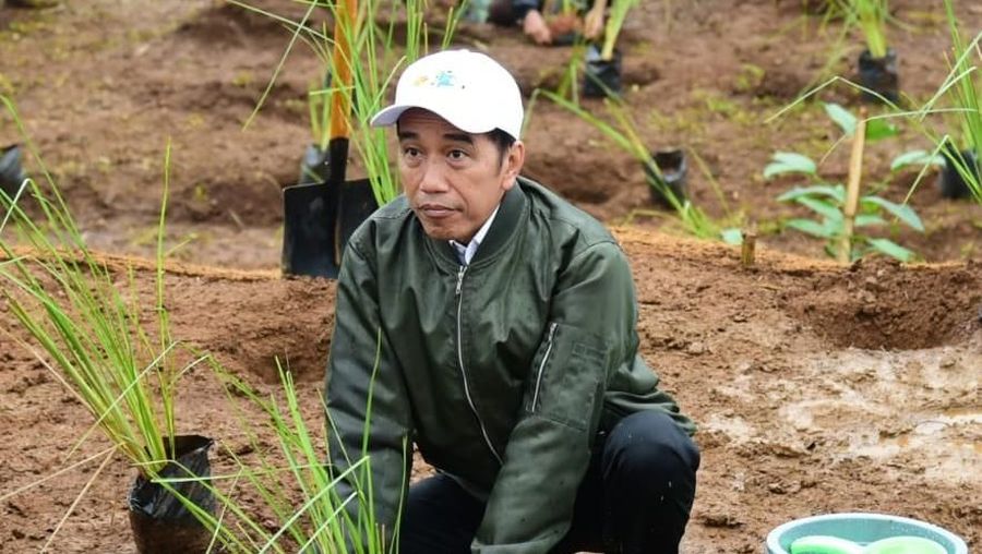 Presiden Joko Widodo (Jokowi) memberikan arahan pada Rapat Koordinasi Investasi 2020 di Grand Ballroom Ritz Carlton.