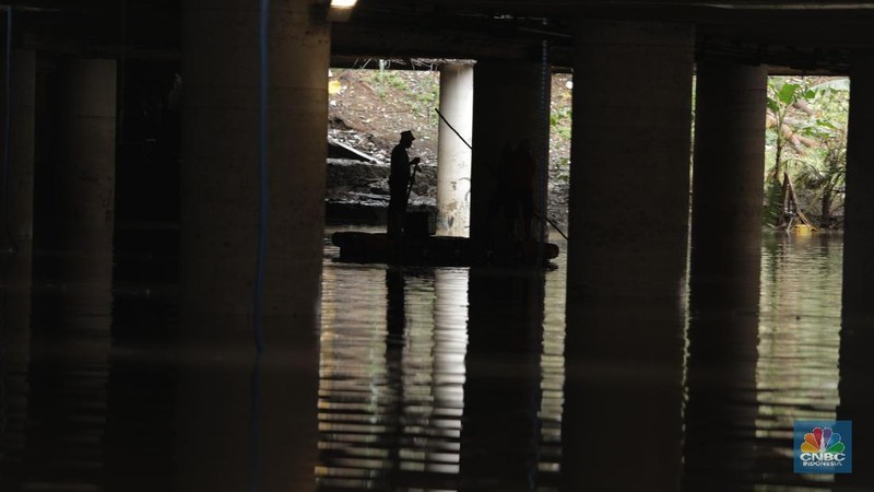 Underpass Kemayoran kembali terendam banjir. Ketinggian air diperkirakan mencapai 4 meter.