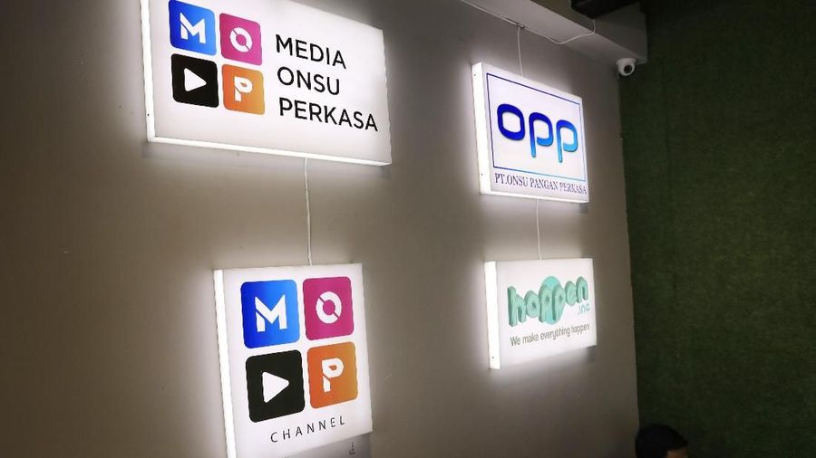 Ruben Onsu kini tidak hanya sebagai artis tapi juga pengusaha sukses.