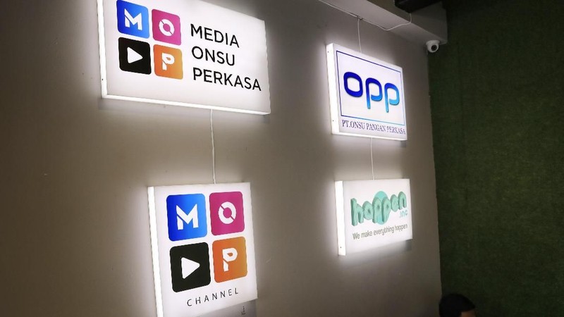 Ruben Onsu kini tidak hanya sebagai artis tapi juga pengusaha sukses.