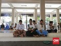 Gus Sholah Meninggal, Lantunan Doa Menggema di Tebuireng