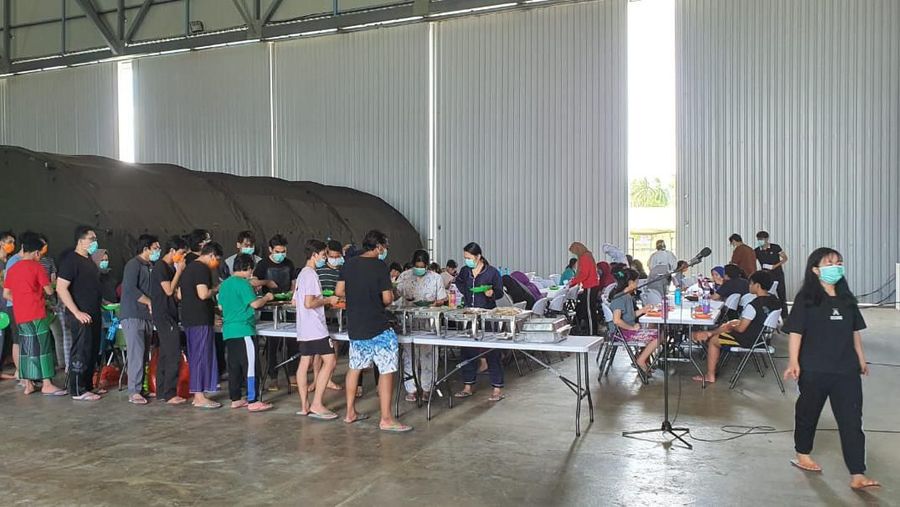 238 WNI dari Wuhan di Natuna yang baru saja dibawa pulang karena ada krisis virus Corona.