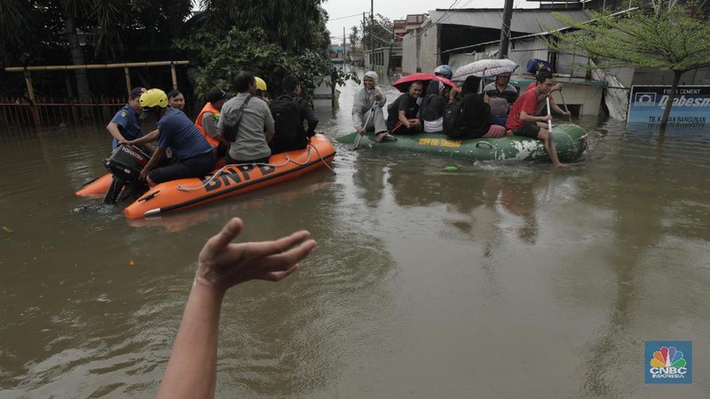 Banjir melanda Kecamatan Periuk, Kota Tangerang, Banten.
