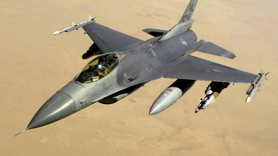 Pesawat Tempur F-16 (U.S. Air Force photo by Master Sgt. Andy Dunaway/Released)