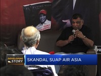 Ditunding Terima Suap, Tony Fernandes Mundur dari AirAsia