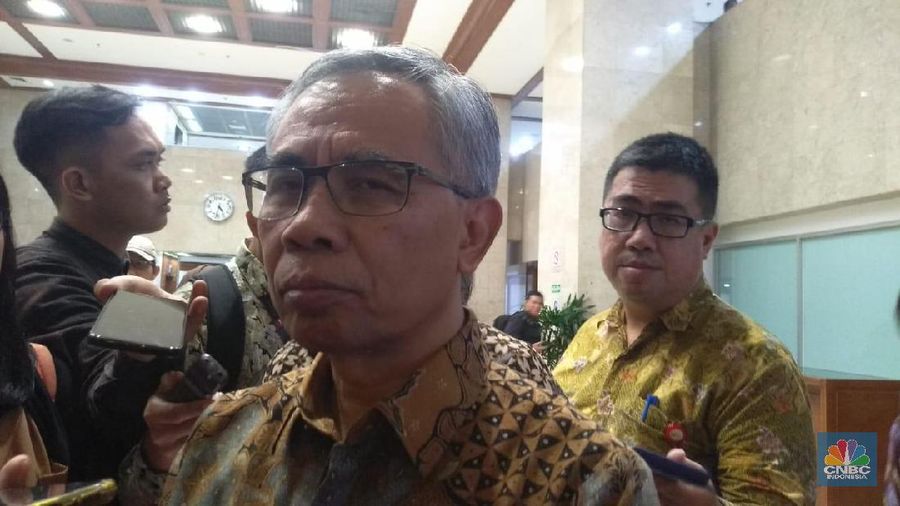 Komisi XI DPR melakukan rapat kerja lanjutan dengan Otoritas Jasa Keuangan (OJK) mengenai kinerjanya di tahun 2019.