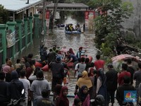 Banjir Setinggi Atap Rumah di Periuk, 1.200 Orang Diungsikan