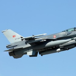 3 Jet Tempur AS Serang Perbatasan Suriah, 18 Tewas