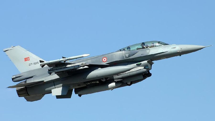 Pesawat pengebom China H-6 dan pesawat tempur J-11 dikabarkan mendekat ke Taiwan.