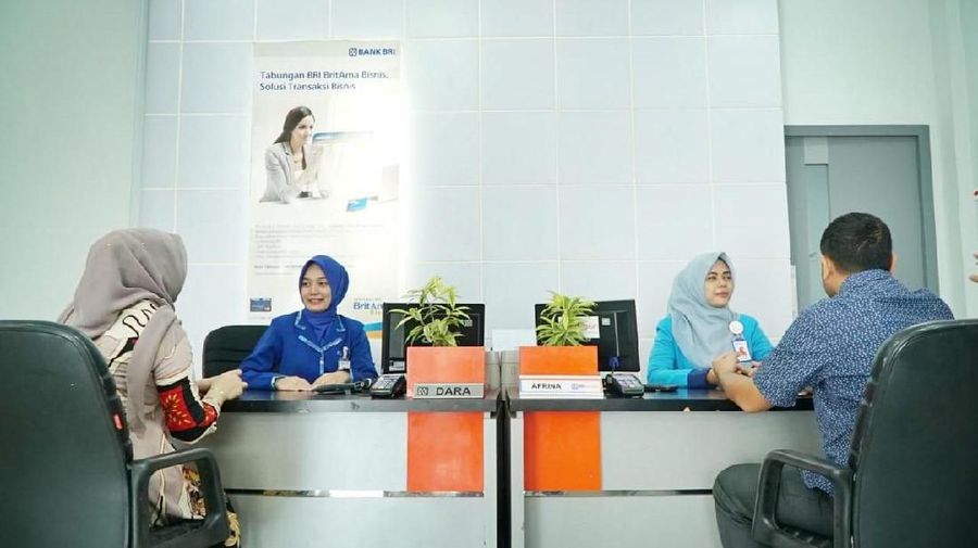 BRI dan BTN mengimplementasikan kerja dari rumah untuk cegah virus corona C0VID-19. Meski begitu layanan tetap beroperasi karena pakai teknologi di kedua bank.