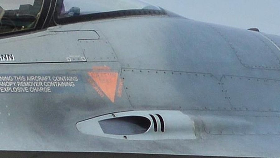 Pesawat Jet Tempur f-16 milik Turki menyerang target pasukan di Suriah. Serangan itu membuat 30 orang tentara Suriah tewas.